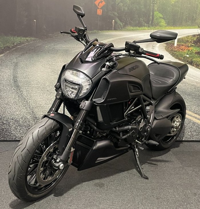 2015 DUCATI DIAVEL Black