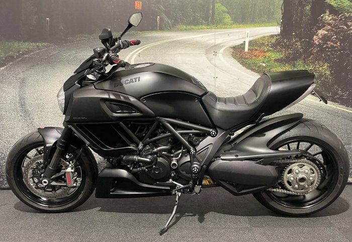 2015 DUCATI DIAVEL Black