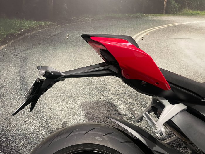 2023 DUCATI STREETFIGHTER V4 S Red
