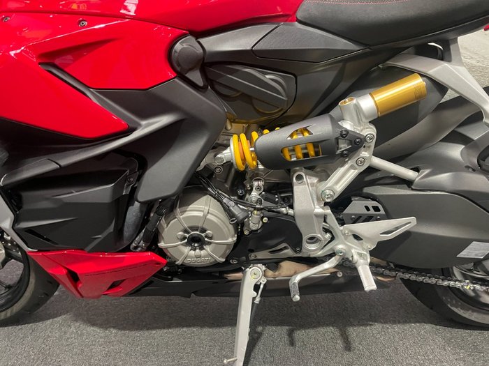 2023 DUCATI STREETFIGHTER V4 S Red
