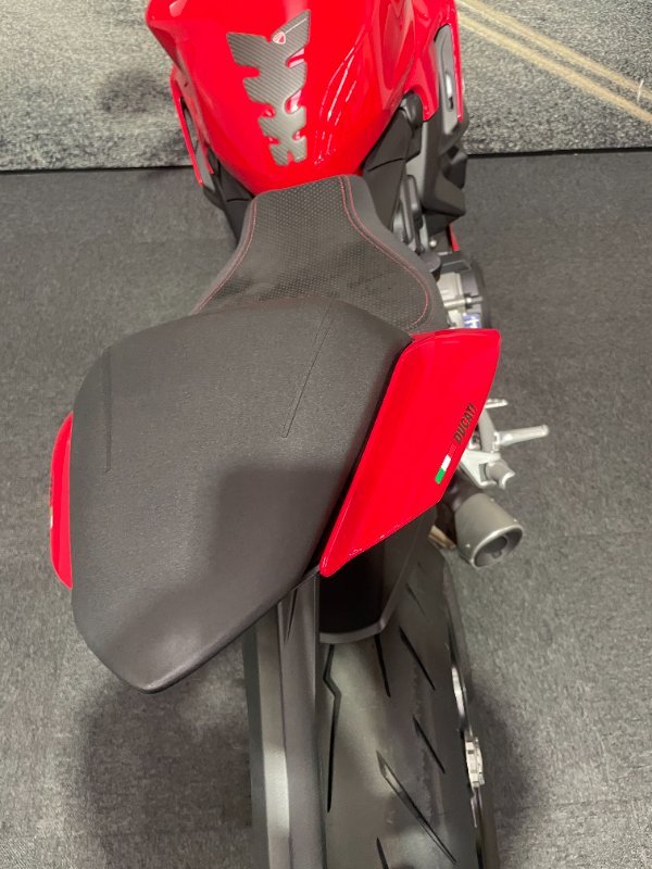 2023 DUCATI STREETFIGHTER V4 S Red