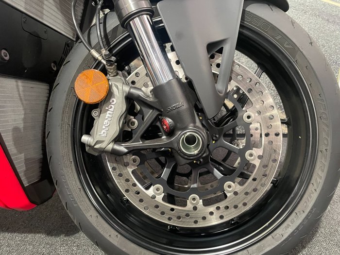 2023 DUCATI STREETFIGHTER V4 S Red