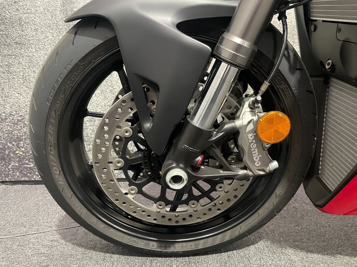 2023 DUCATI STREETFIGHTER V4 S Red