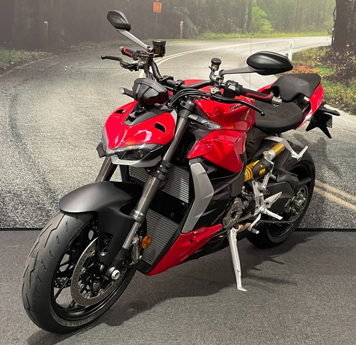 2023 DUCATI STREETFIGHTER V4 S Red