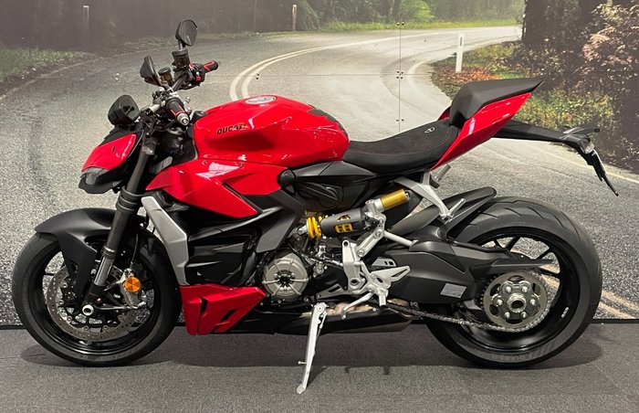 2023 DUCATI STREETFIGHTER V4 S Red