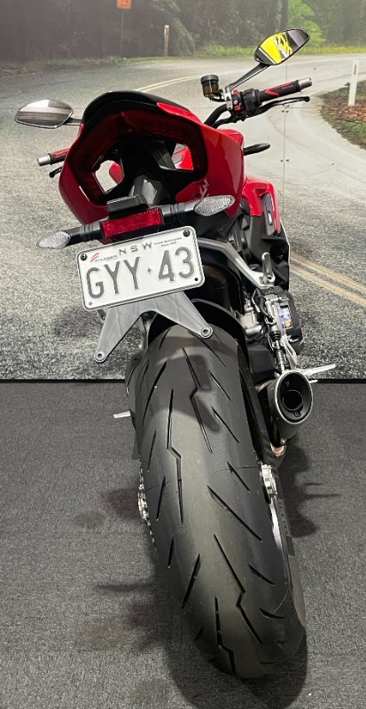 2023 DUCATI STREETFIGHTER V4 S Red