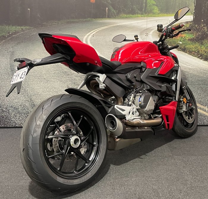 2023 DUCATI STREETFIGHTER V4 S Red