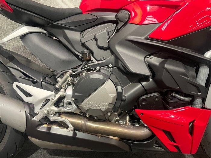 2023 DUCATI STREETFIGHTER V4 S Red