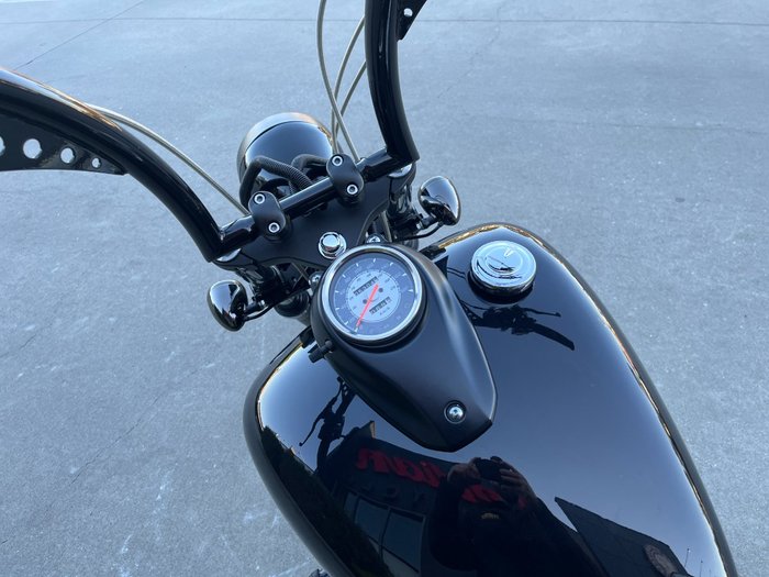 2018 Yamaha XVS650 V-STAR CUSTOM Black
