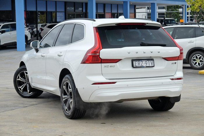 2021 Volvo XC60 B5 Momentum MY22 AWD Ice White