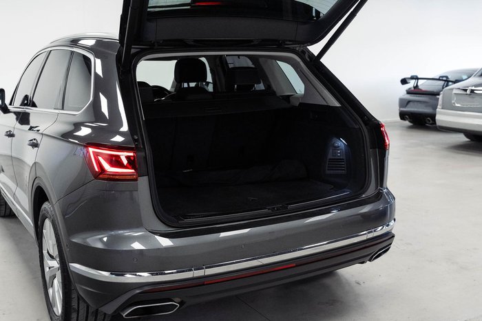 2020 Volkswagen Touareg 190TDI Premium CR MY20 Four Wheel Drive Silicone Grey