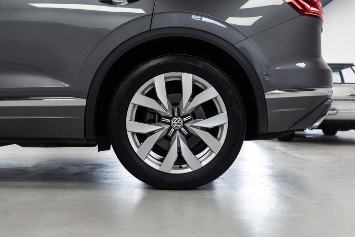 2020 Volkswagen Touareg 190TDI Premium CR MY20 Four Wheel Drive Silicone Grey
