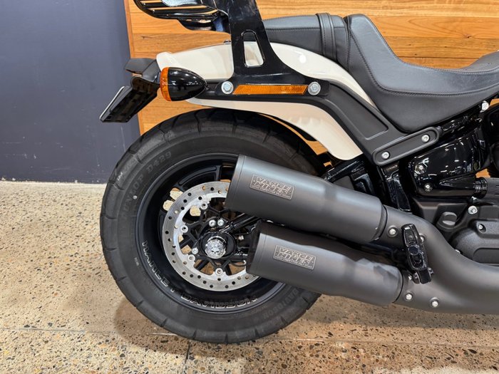 2022 Harley-davidson FXFBS FAT BOB (114) WHITE SAND PEARL