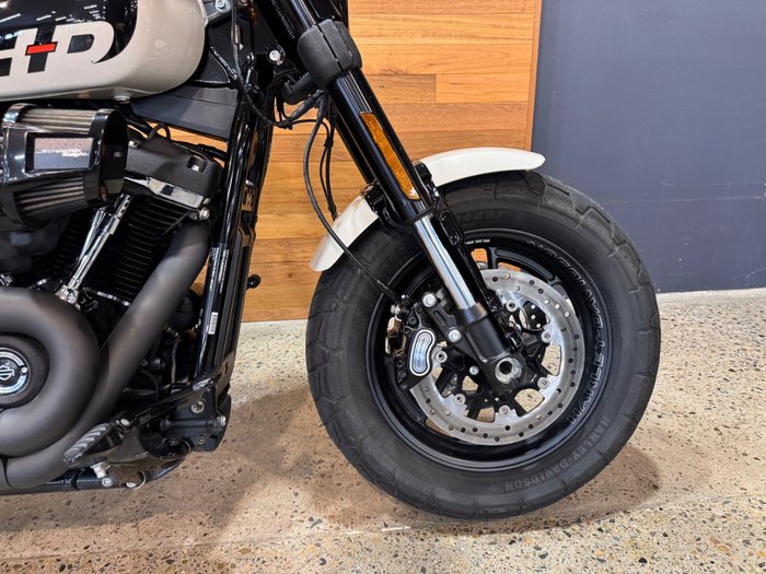 2022 Harley-davidson FXFBS FAT BOB (114) WHITE SAND PEARL