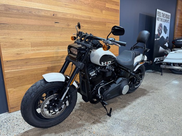 2022 Harley-davidson FXFBS FAT BOB (114) WHITE SAND PEARL
