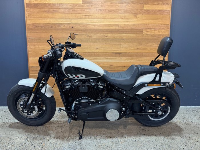 2022 Harley-davidson FXFBS FAT BOB (114) WHITE SAND PEARL