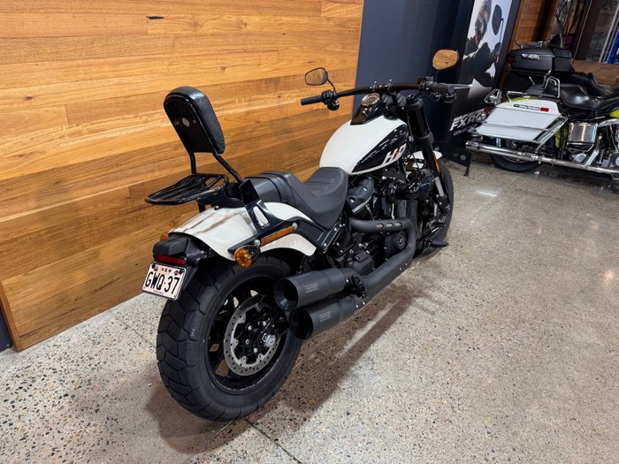 2022 Harley-davidson FXFBS FAT BOB (114) WHITE SAND PEARL