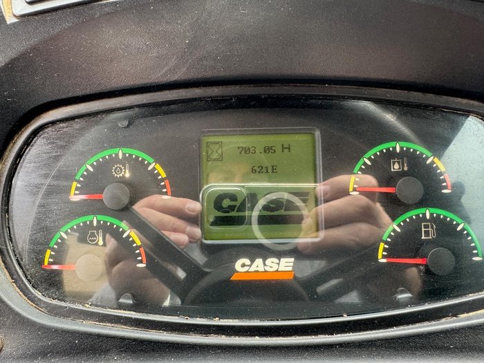 2011 CASE 621E