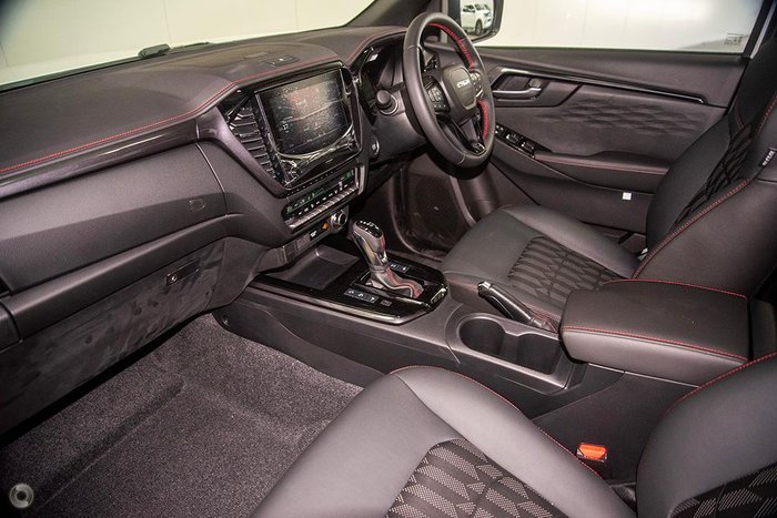 2025 Isuzu D-MAX X-TERRAIN MY24 4X4 Dual Range Moonstone White