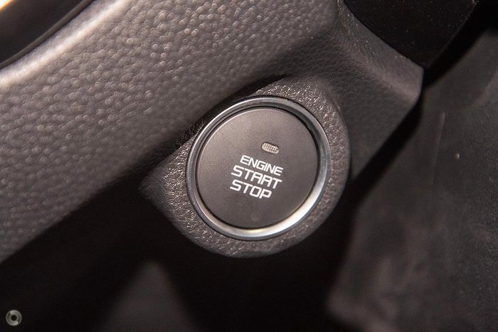 2025 Isuzu D-MAX X-TERRAIN MY24 4X4 Dual Range Moonstone White
