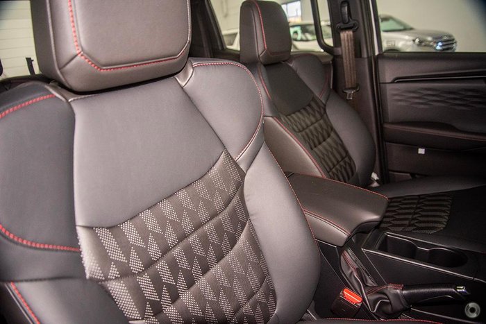 2025 Isuzu D-MAX X-TERRAIN MY24 4X4 Dual Range Moonstone White
