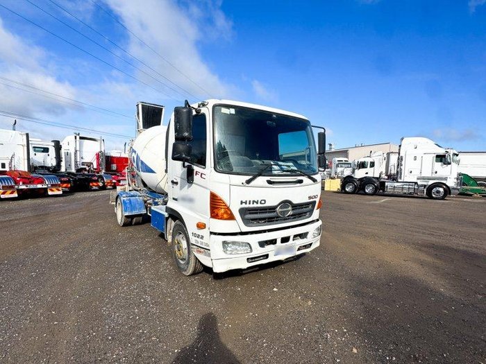 2016 Hino Fc 1022 Cement Agi Truck
