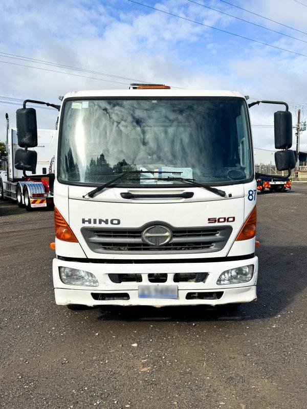 2016 Hino Fc 1022 Cement Agi Truck