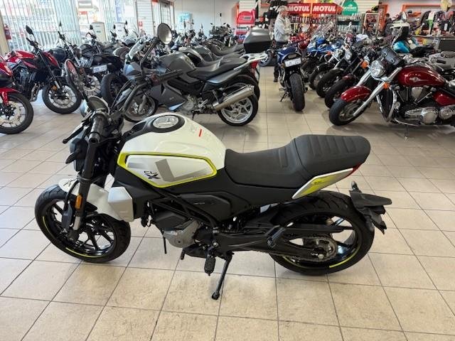 2023 CFMOTO 300 CL-X CL-X White