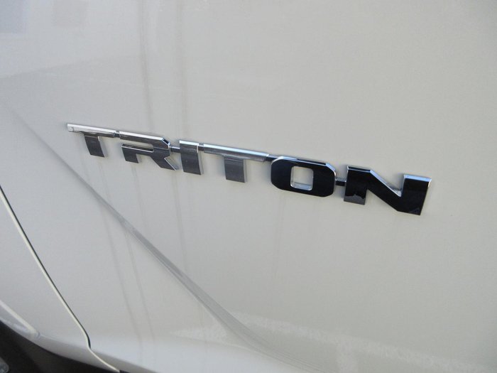 2025 Mitsubishi Triton GLX