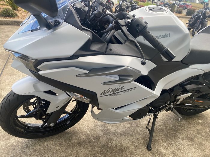 2024 Kawasaki NINJA 500 White