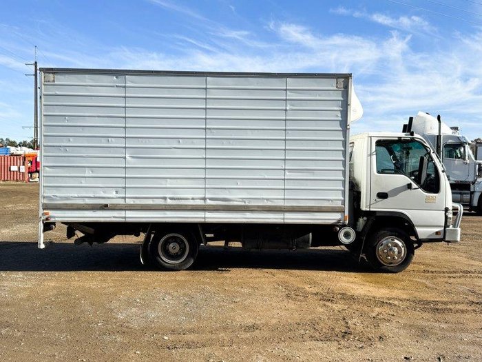 2007 Isuzu Npr Pantec Truck