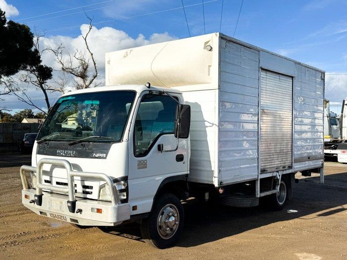 2007 Isuzu Npr Pantec Truck