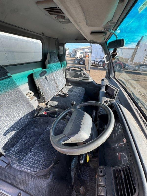 2007 Isuzu Npr Pantec Truck