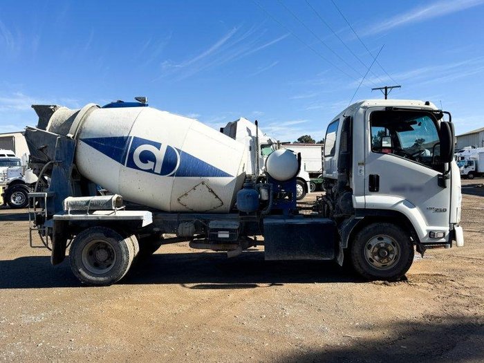 2019 Isuzu Frr 107-210 Cement Agi Truck