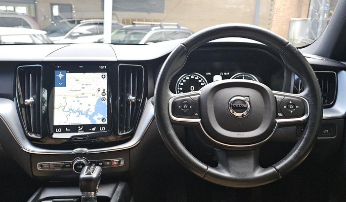 2019 Volvo XC60 D4 Momentum MY19 AWD Onyx Black