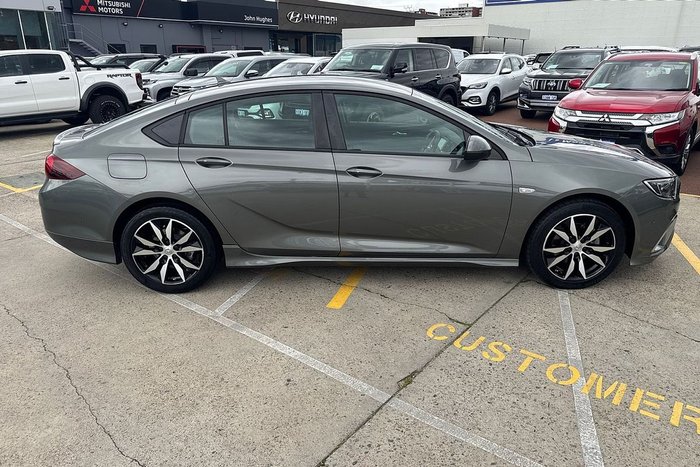 2018 Holden Commodore RS