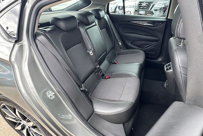 2018 Holden Commodore RS