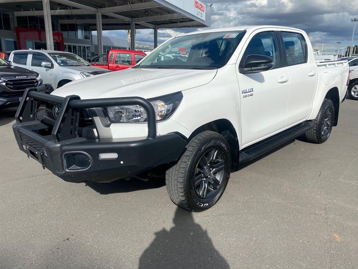 2024 Toyota Hilux SR