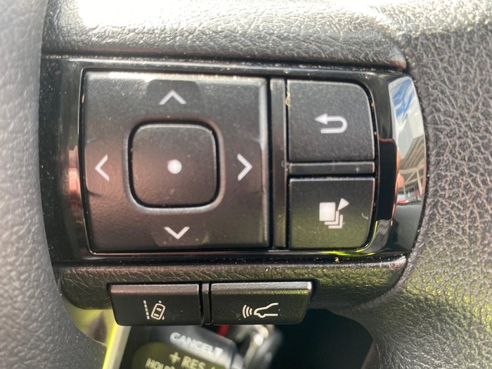 2024 Toyota Hilux SR