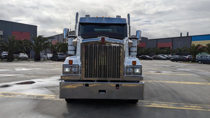 2023 Kenworth T610sar White