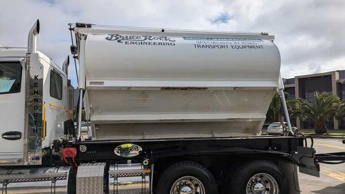 2023 Kenworth T610sar White