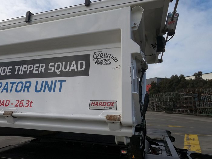 2023 Kenworth T610sar White