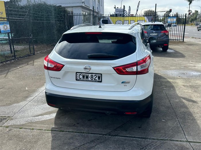 2015 NISSAN QASHQAI Ti