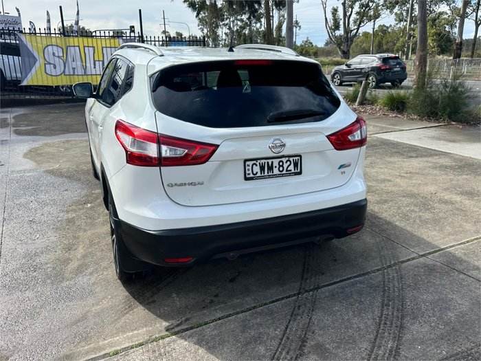 2015 NISSAN QASHQAI Ti