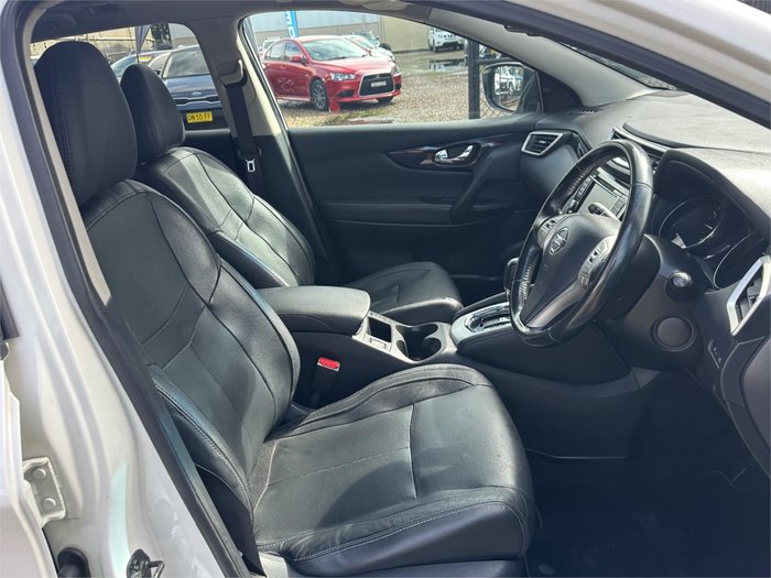 2015 NISSAN QASHQAI Ti