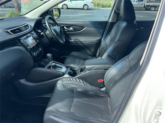 2015 NISSAN QASHQAI Ti
