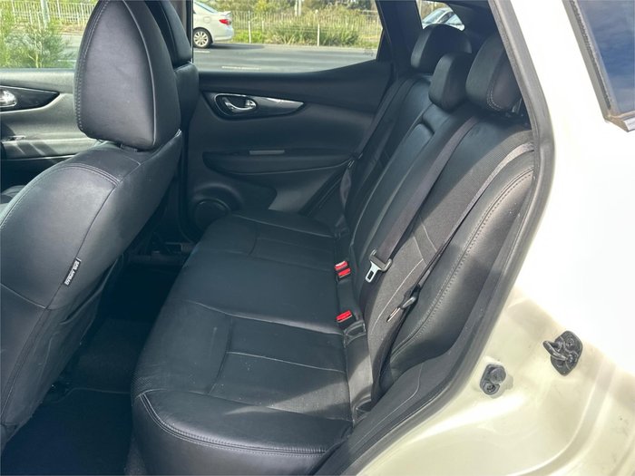 2015 NISSAN QASHQAI Ti