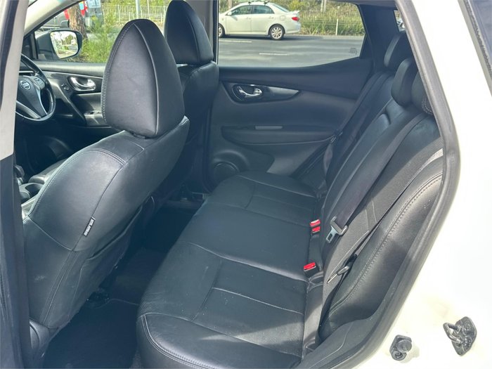 2015 NISSAN QASHQAI Ti