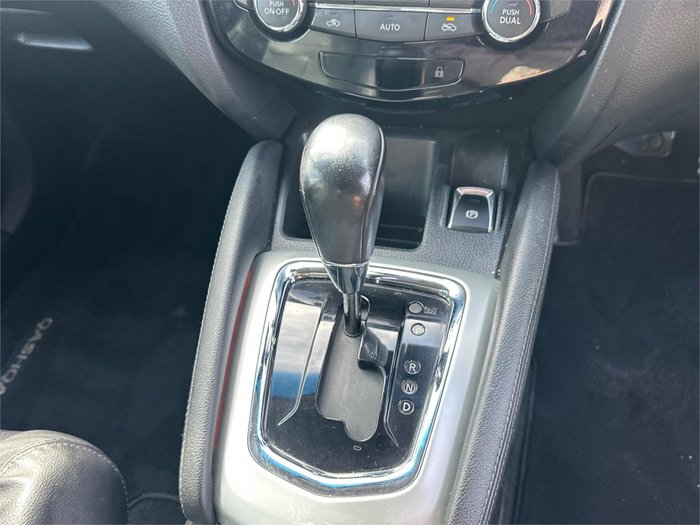 2015 NISSAN QASHQAI Ti