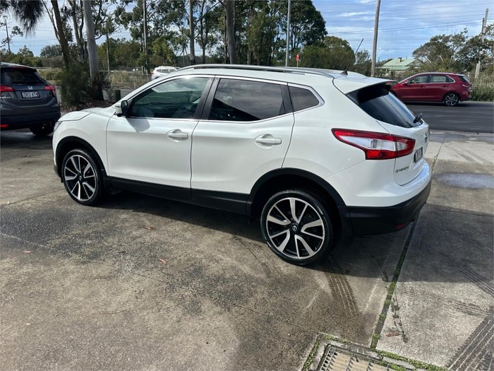 2015 NISSAN QASHQAI Ti